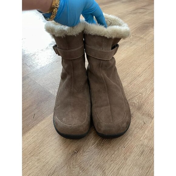 EUC Naturalizer Suede Booties - Picture 1 of 5